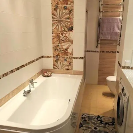 Prestigioso Appartamento Con Due Stanze Separate *
